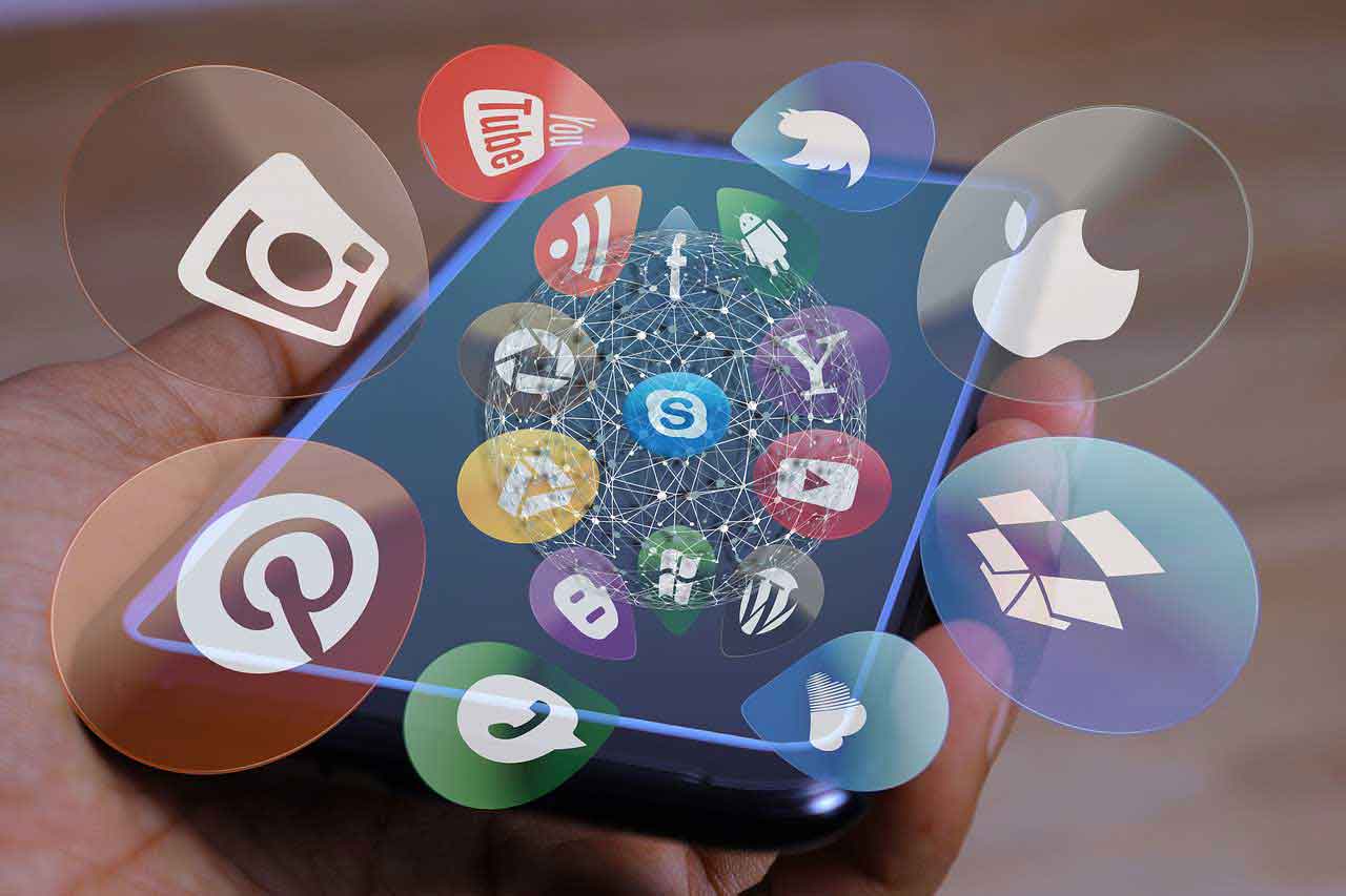 Read more about the article 19 Top And Most Popular Social Media And Social Messaging Platforms & Apps 2022